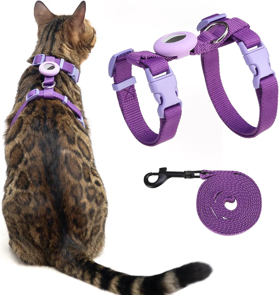 Cat Harness and Leash for Walking, Escape Proof Soft Adjustable Vest Harnesses for Cats, Easy Control Breathable Reflective Strips Jacket, Emerald, XS