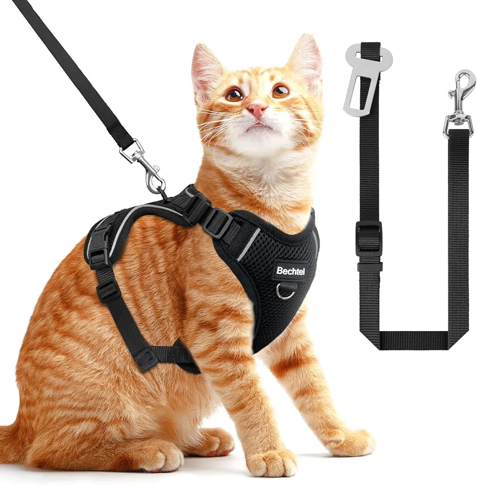 Cat Harness and Leash for Walking, Adjusted in Four Directions and Breathable Cat Harness for Anti Escape That can be Fitted and Positioned, Reflective Strips Harness, Black